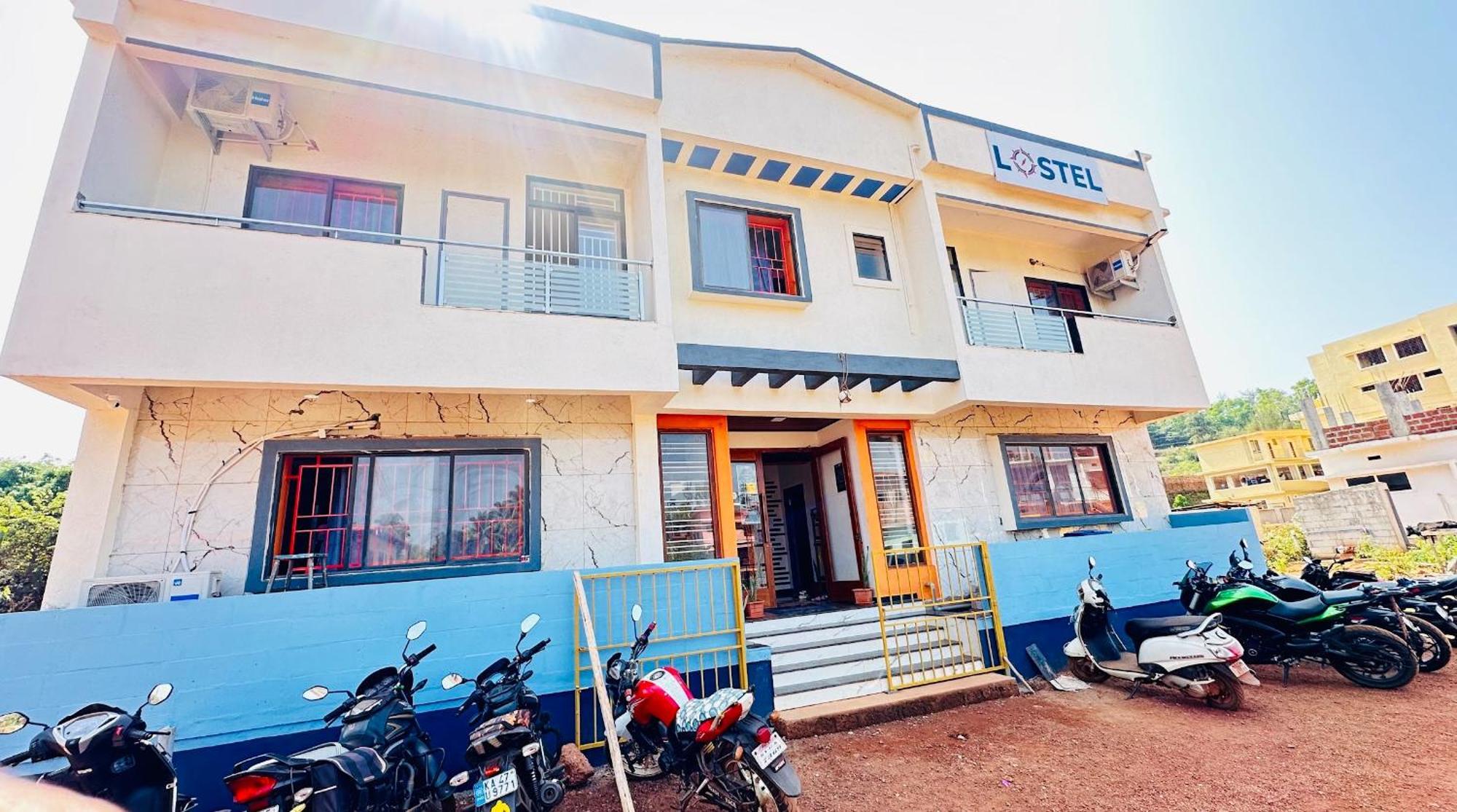 Lostel Gokarna Gokarna  Luaran gambar